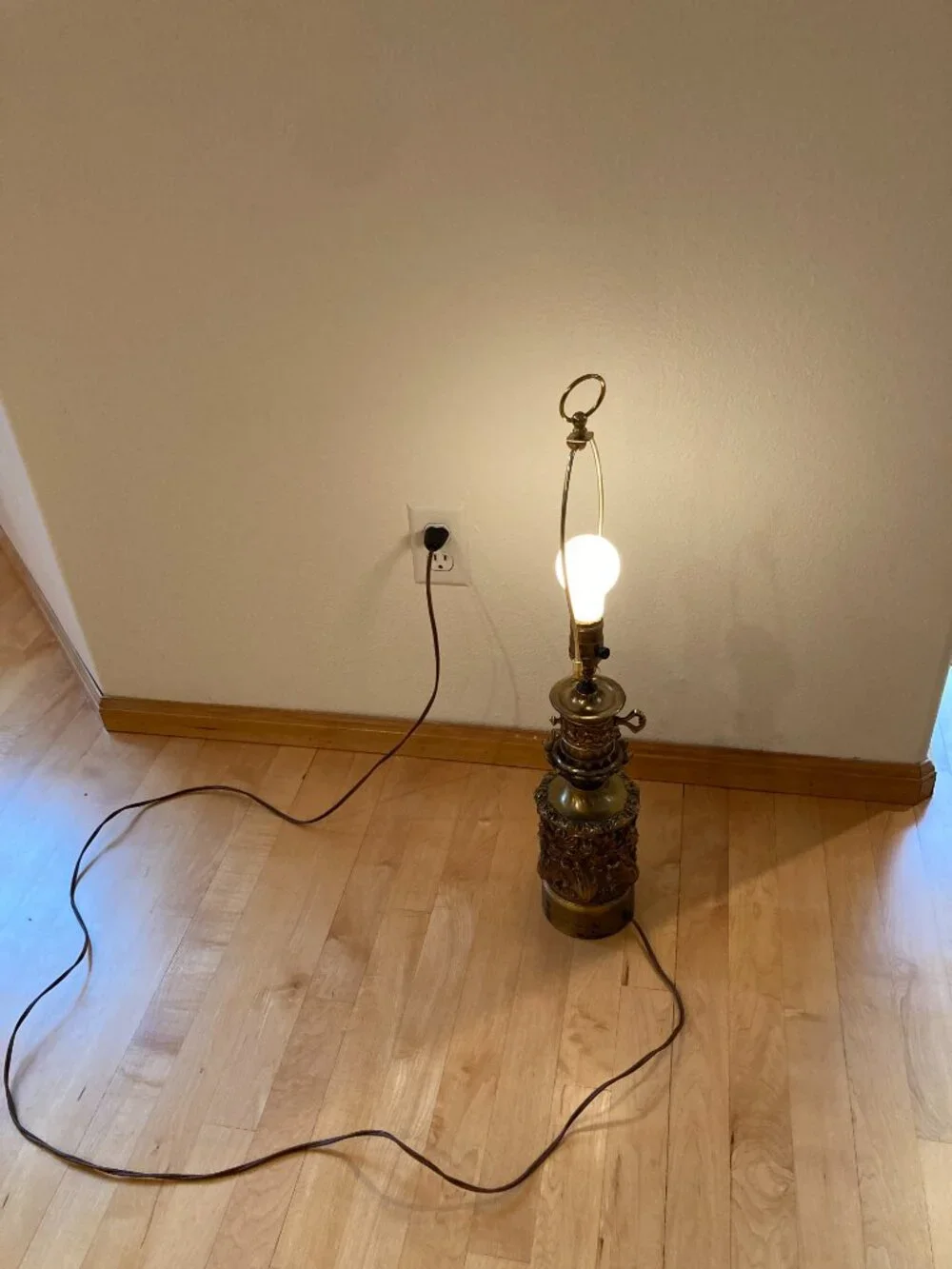Brass lamp floral vintage 16.5